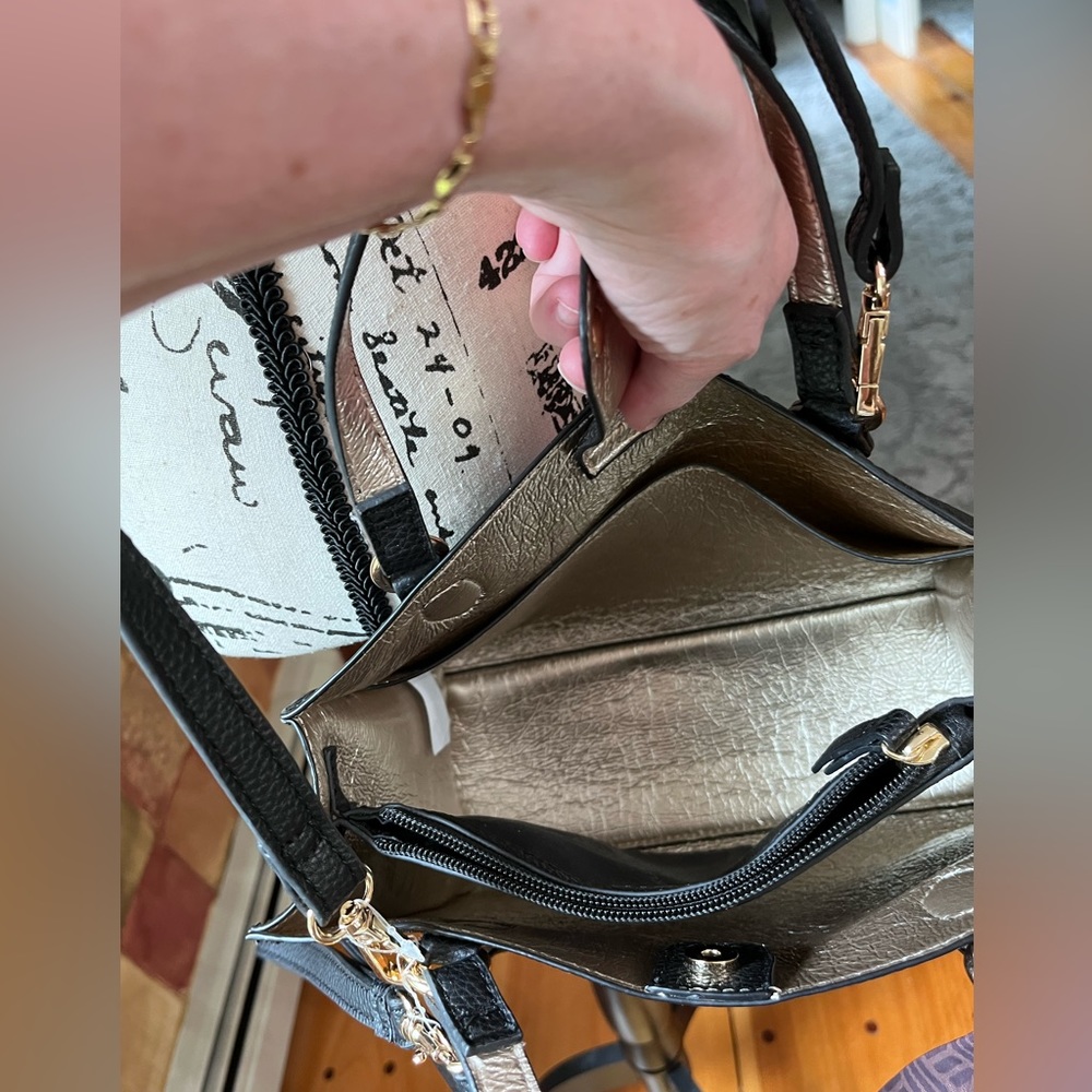 Anne Klein 👜 Black Handbag/ ShoulderCrossbody and Wristlet  2 piece SET!! - Picture 13 of 16